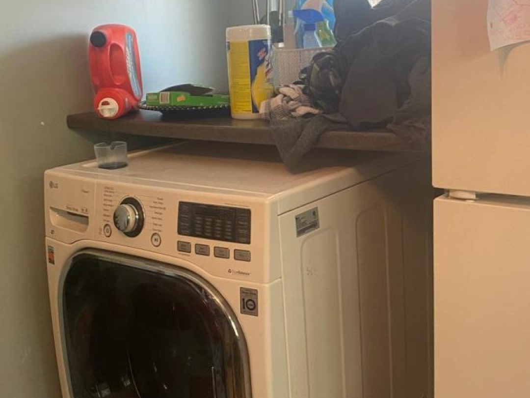 385 & 387 WEST STREET N, 