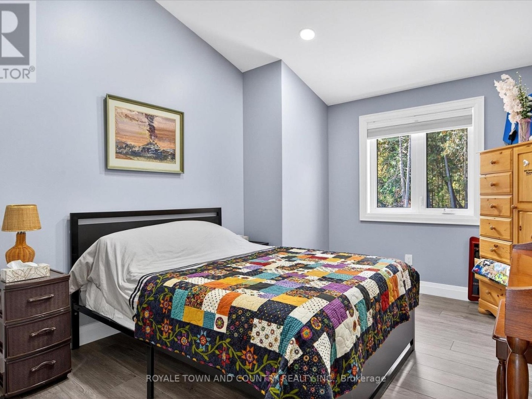 9 LYTLE LANE, 