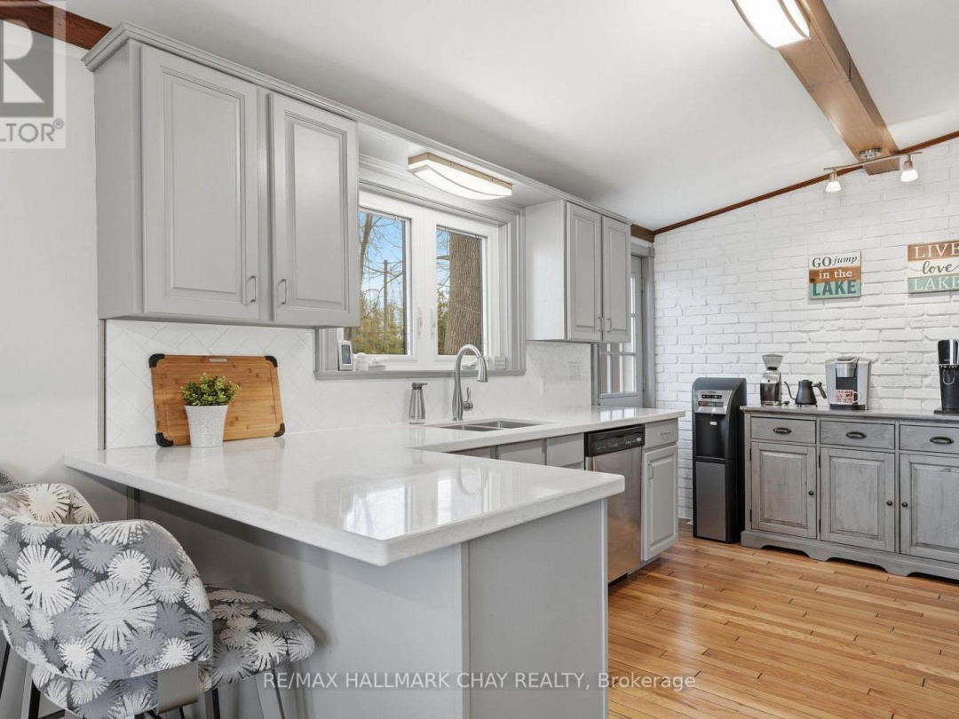4350 PLUM POINT ROAD, Lake Simcoe