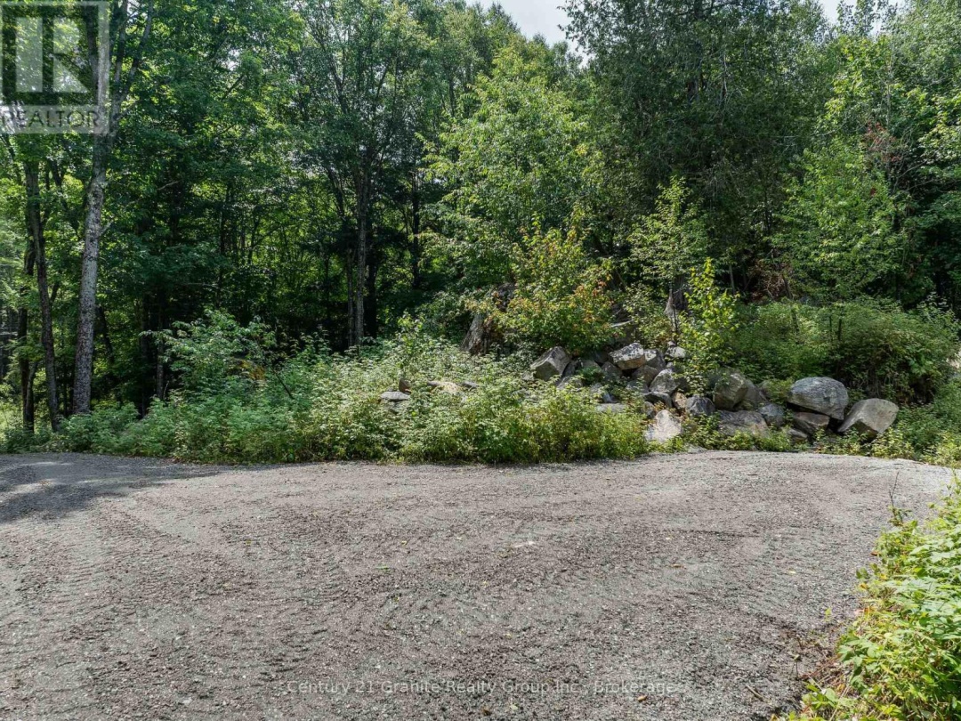 1059 DUNN ROAD, Haliburton Lake