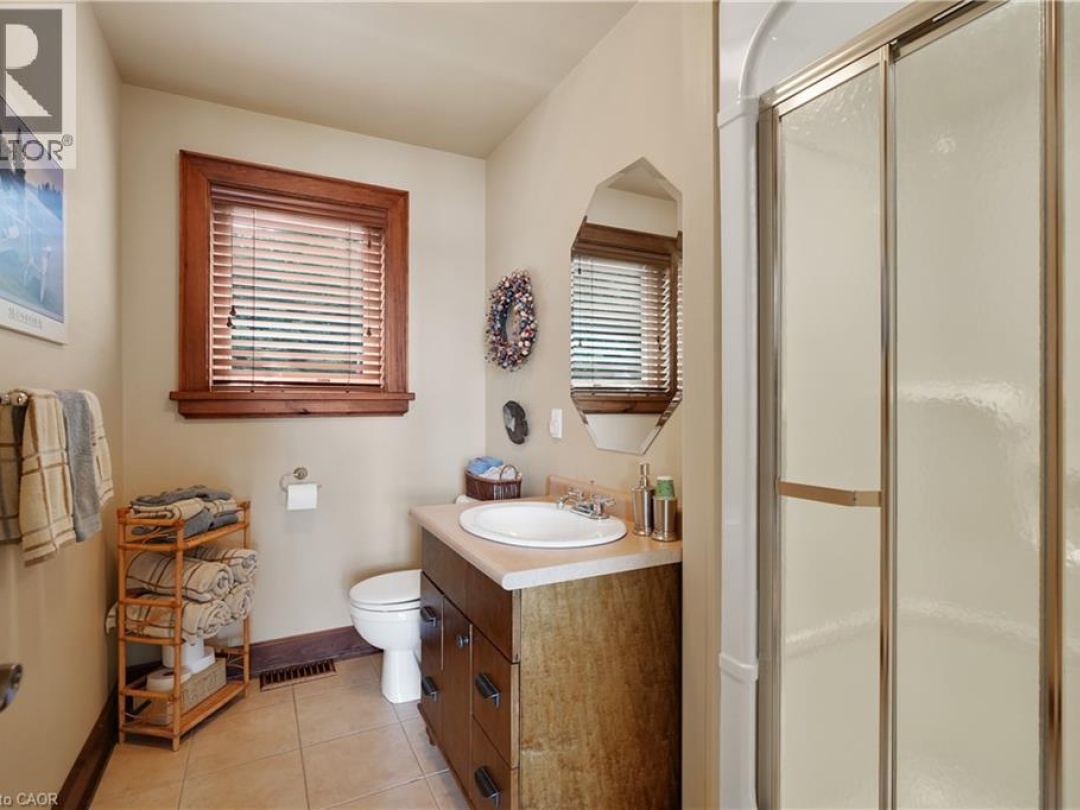 36 MANITOUWABING ESTATES Road, 