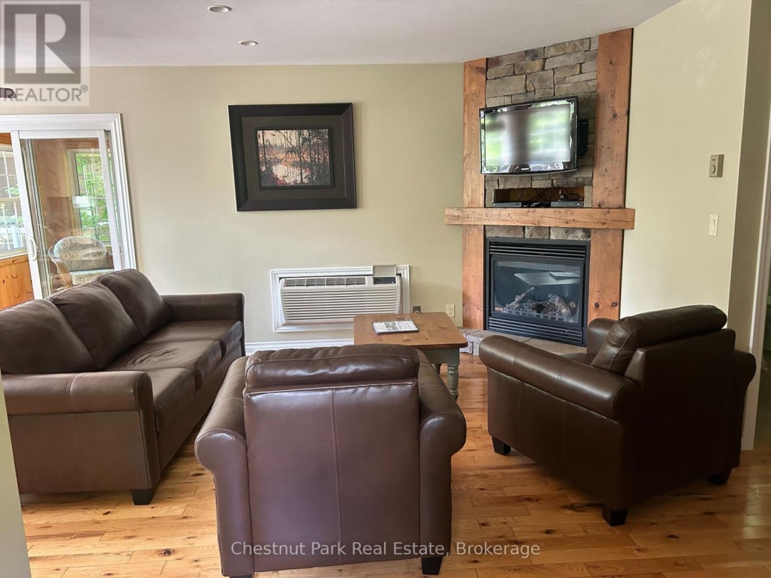 118-10 - 1052 RAT BAY ROAD, Lake of Bays