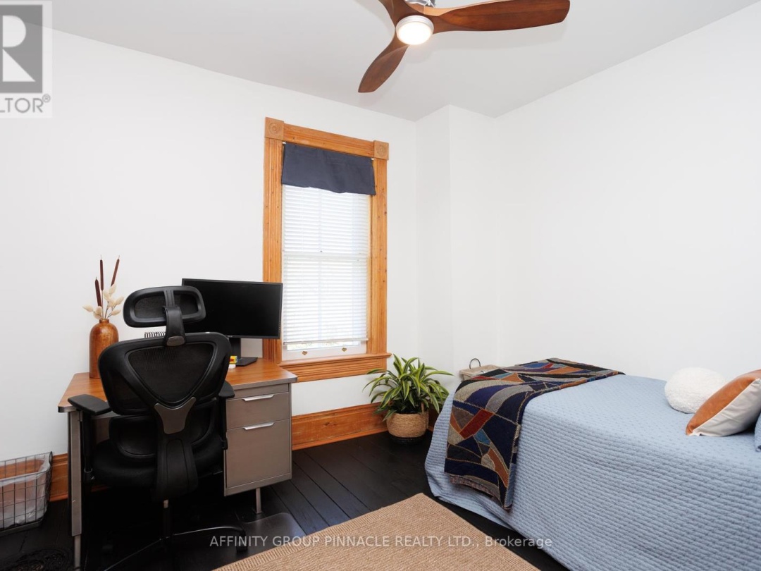 42 OAK STREET, Kawartha Lakes (Fenelon Falls)