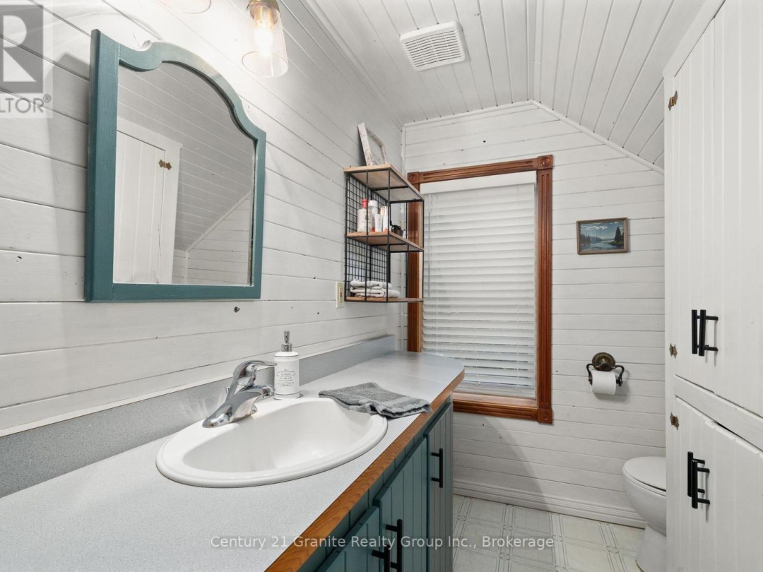 8 BEND STREET, Kawartha Lakes (Kinmount)