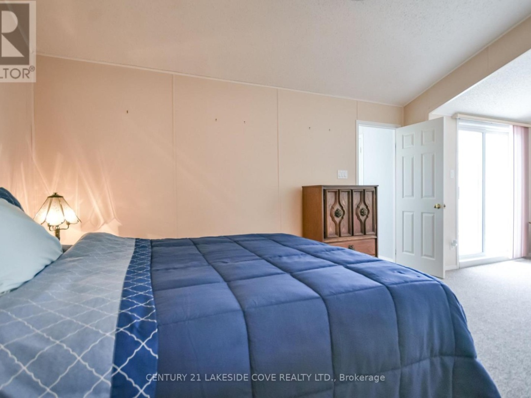 4103 LYNN STREET, Severn