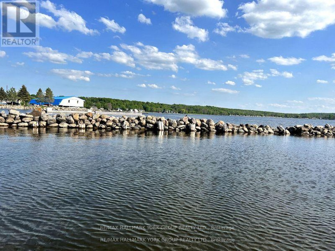 42 LIGHTHOUSE CRESCENT, 