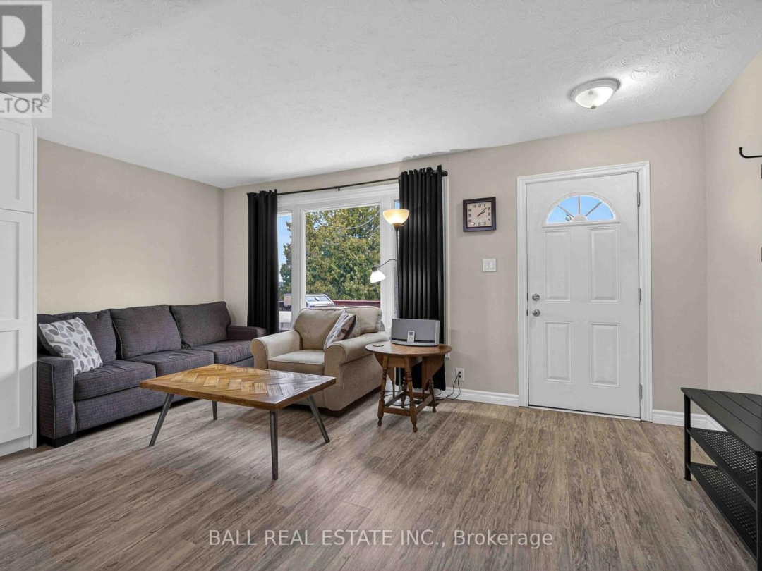 166 VICTORIA DRIVE, Sturgeon Lake