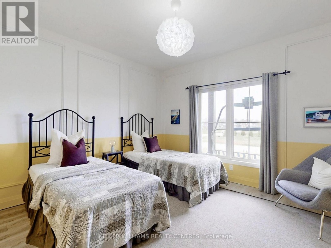 2 THOROUGHBRED DRIVE, 