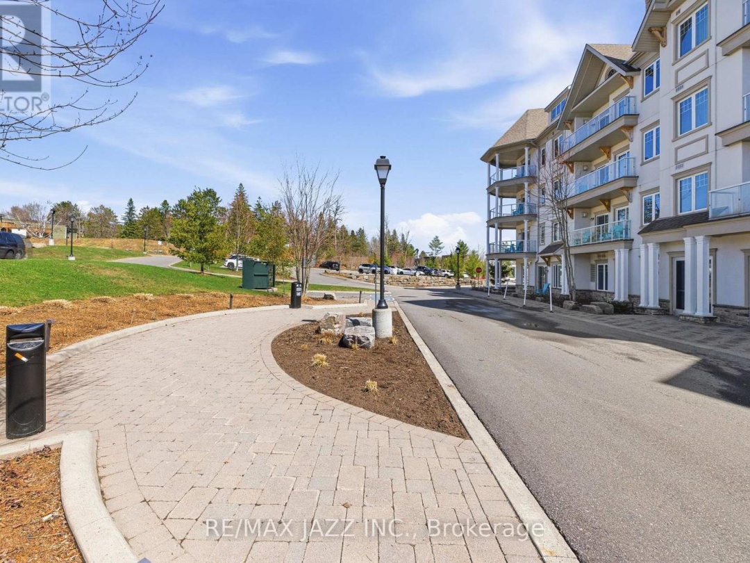 119 - 25 PEN LAKE POINT ROAD, Peninsula Lake
