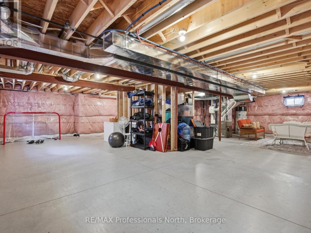 75 EAGLECREST AVENUE, Huntsville (Chaffey)