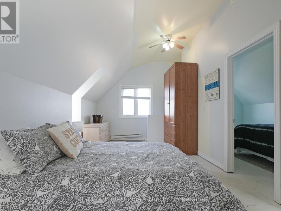 1008 CHEROKEE TRAIL, Halls Lake