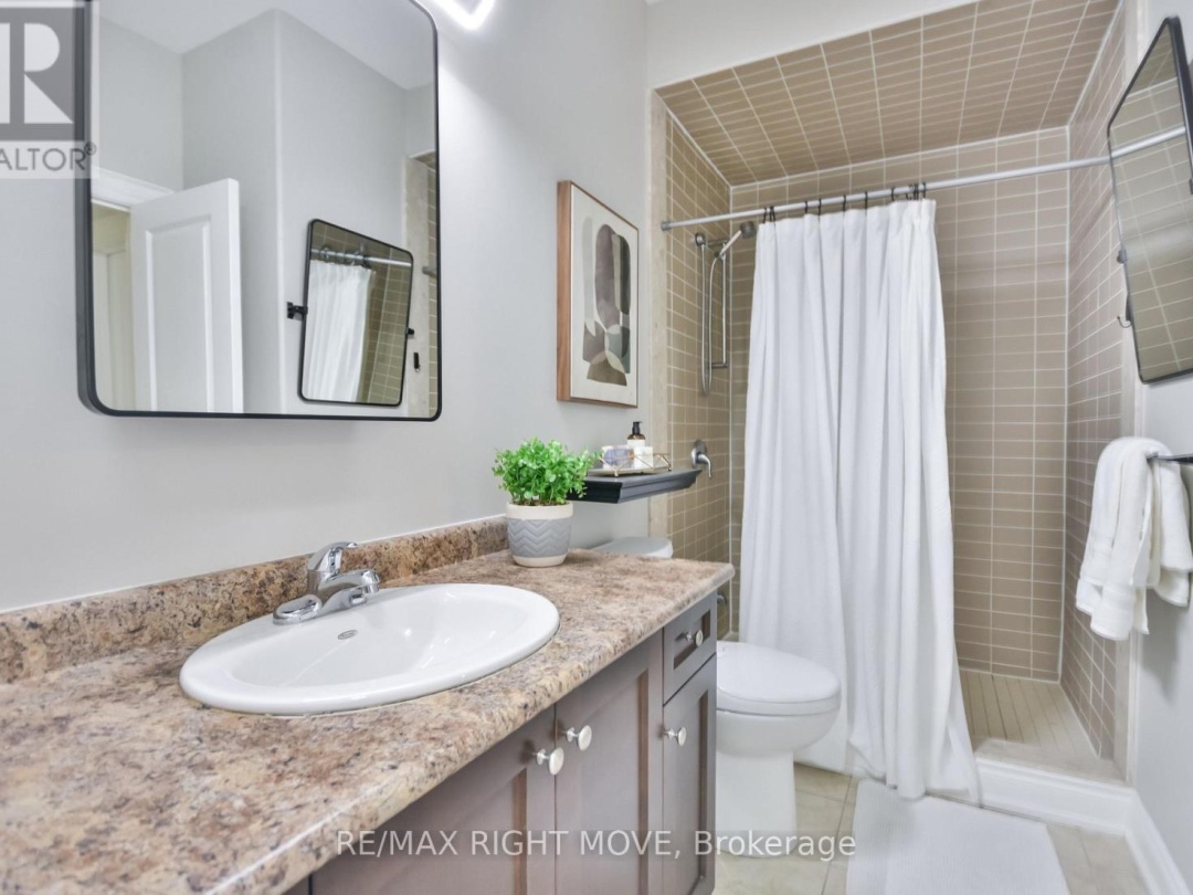 28 - 10 INVERMARA COURT, 