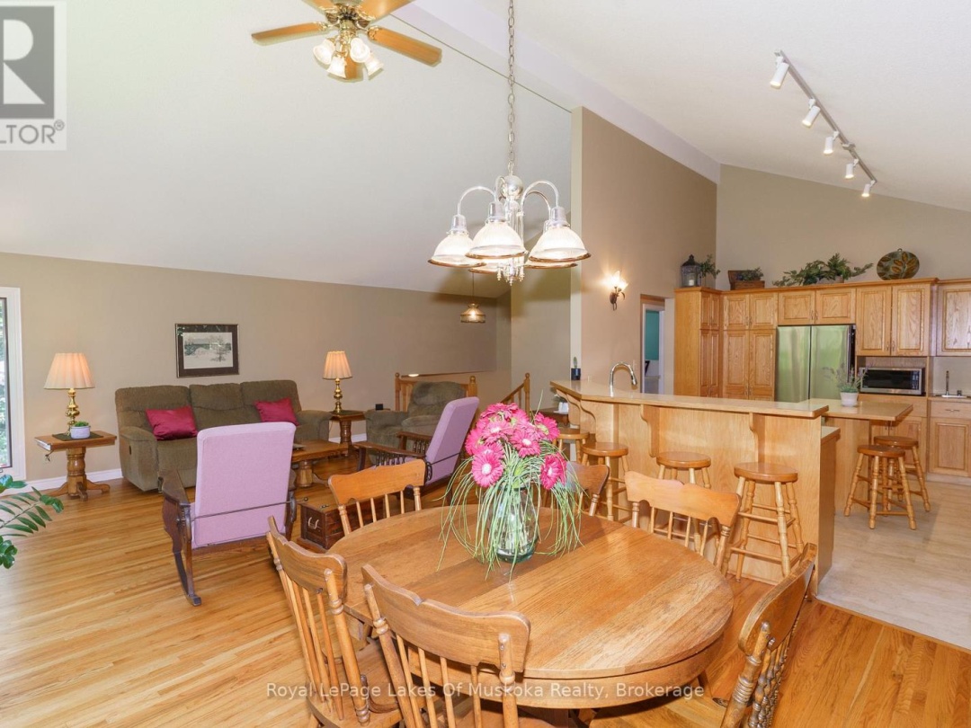 1020 AMELIA CRESCENT, Gravenhurst (Morrison)