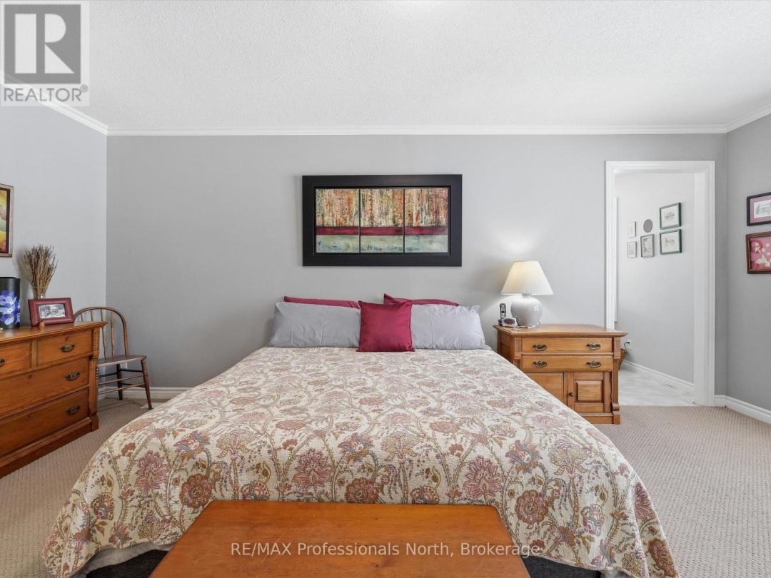 31 THE GRANITE BLUFF, Bracebridge (Macaulay)