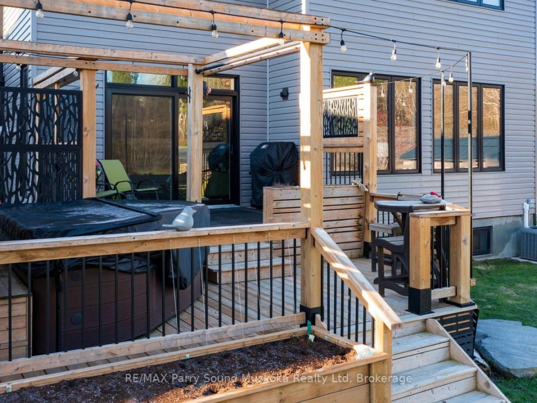 44 DENNIS DRIVE, Parry Sound