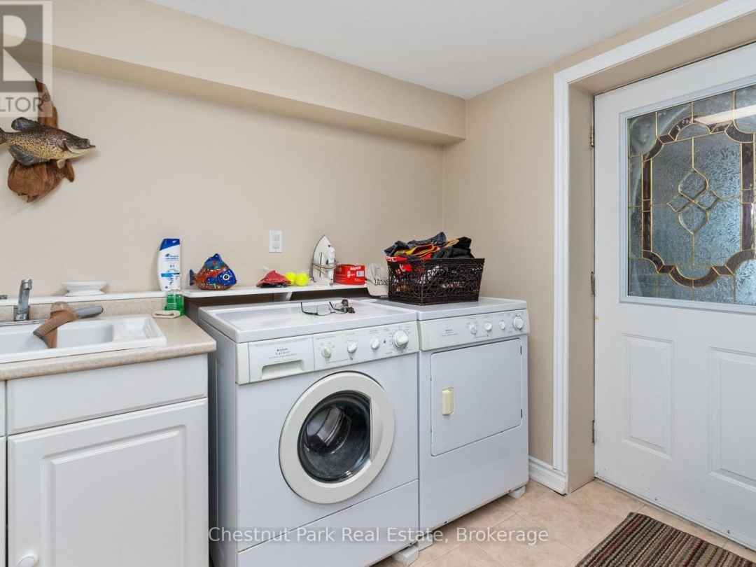 652 NORTH WASEOSA LAKE ROAD, 