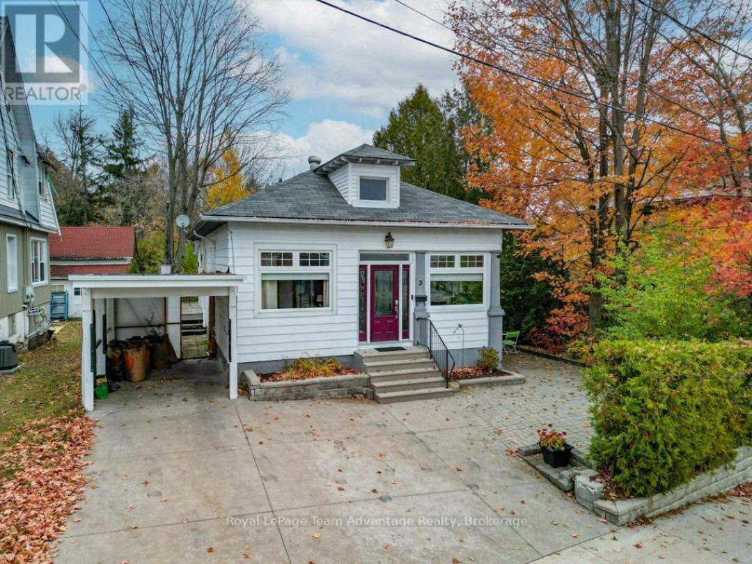 3 BELVEDERE AVENUE, Parry Sound