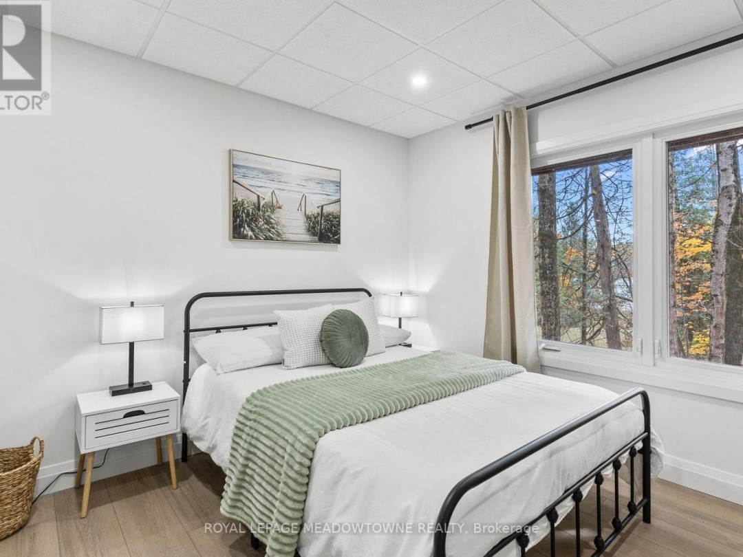 1658 HOSPITALITY ROAD, South Lake