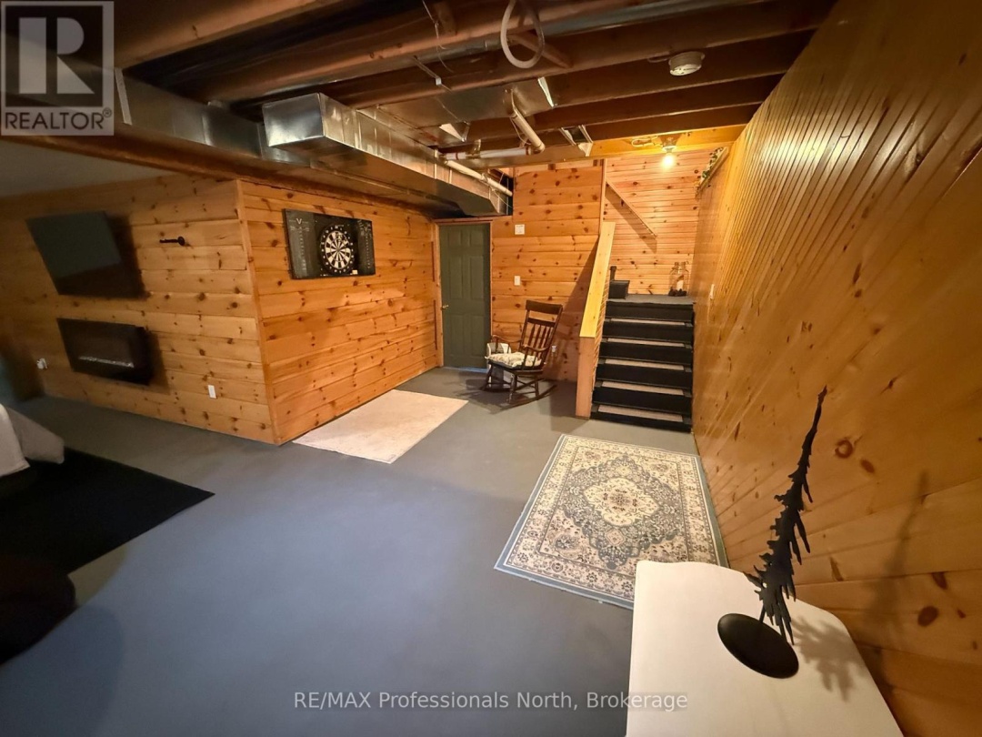1057 SUBURBAN COURT, Gull River