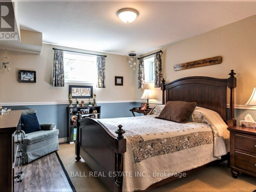 41 SOUTH HARBOUR DRIVE, 