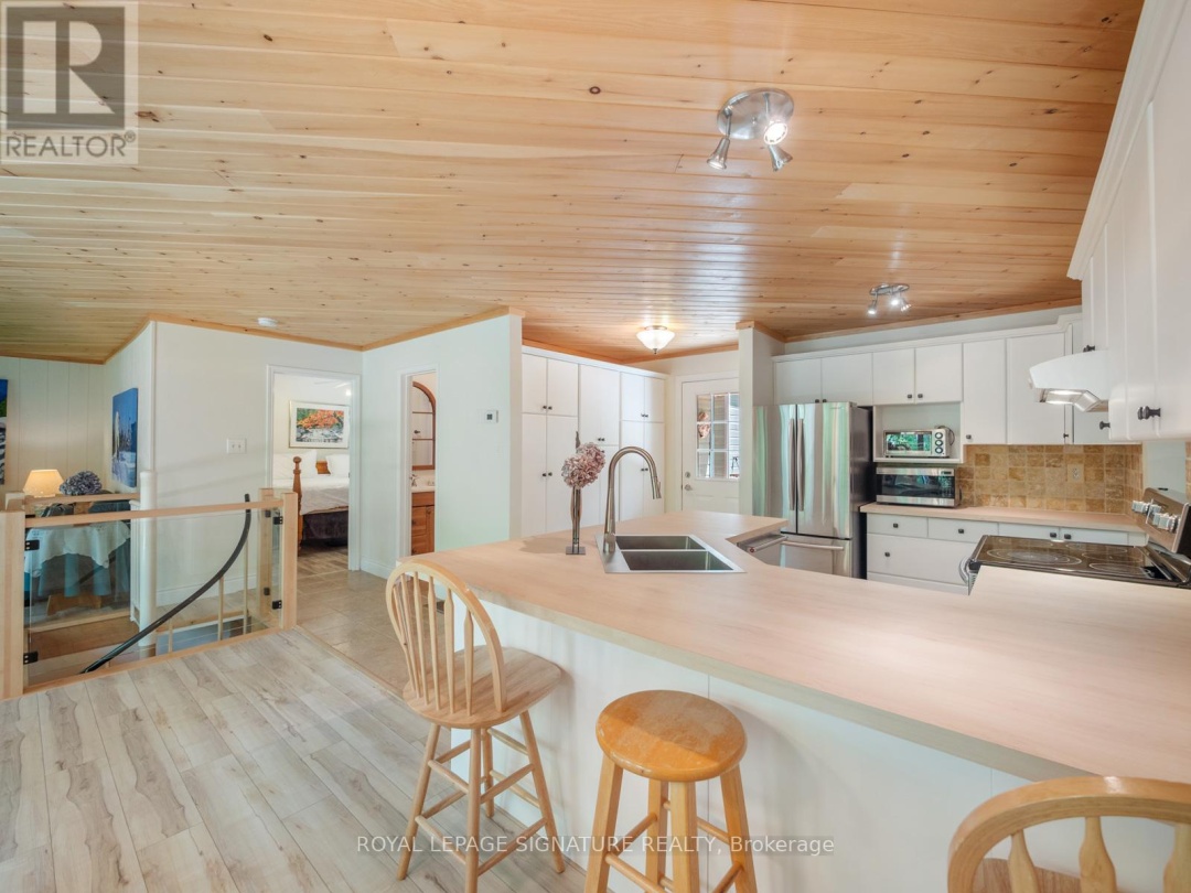 22 IROQUOIS RIDGE, 