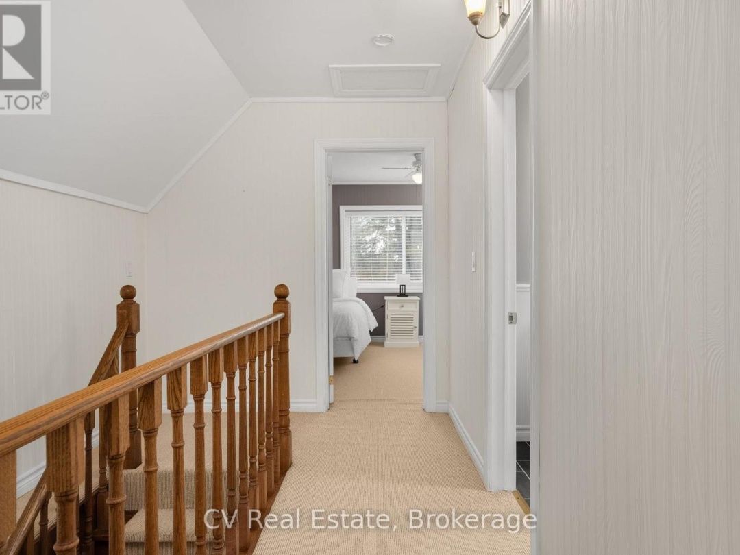 1343 NORTH MULDREW LAKE ROAD, Muldrew-North Lake