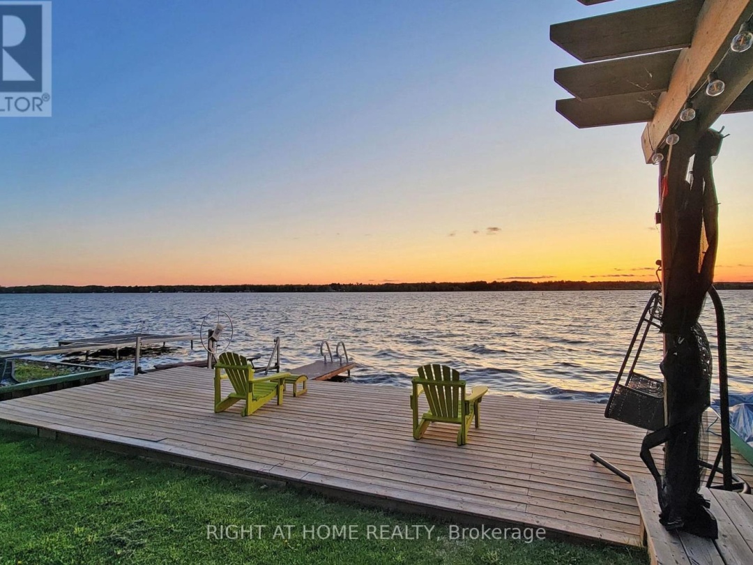62 ANTIQUARY ROAD, Canal Lake