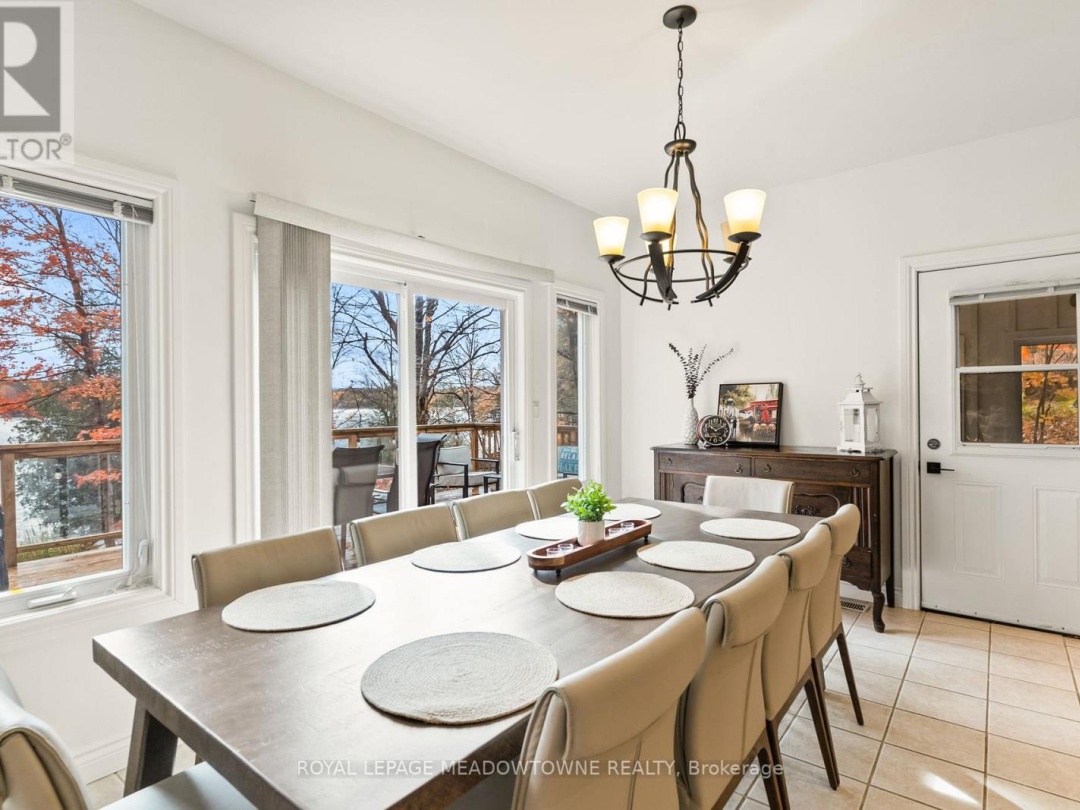 1658 HOSPITALITY ROAD, South Lake