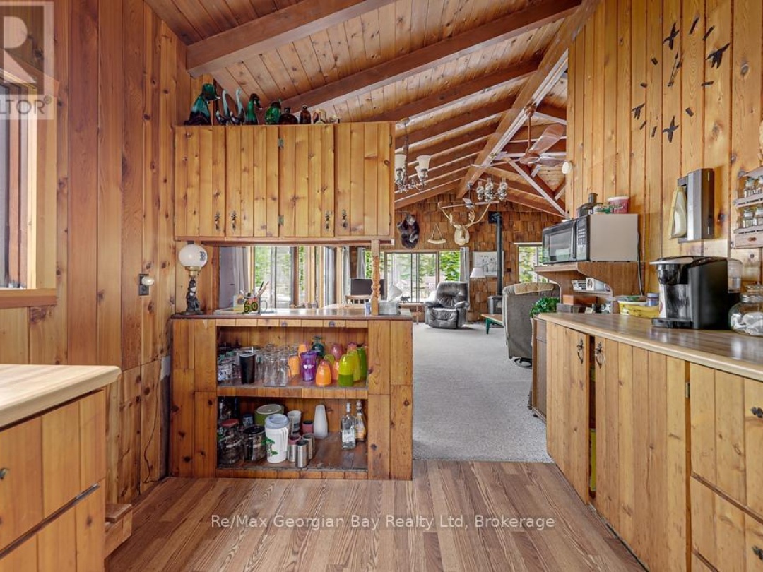 15SR405 SEVERN RIVER SHORE, Severn River
