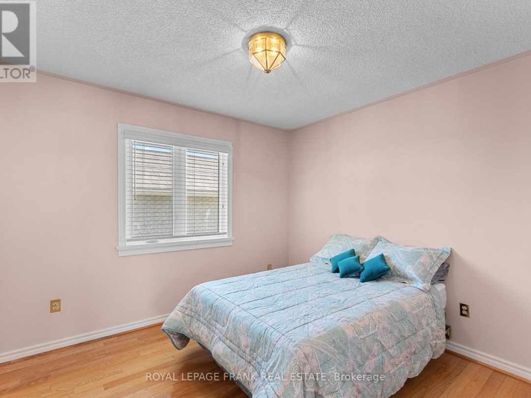2 HILLVIEW DRIVE, Kawartha Lakes (Bobcaygeon)