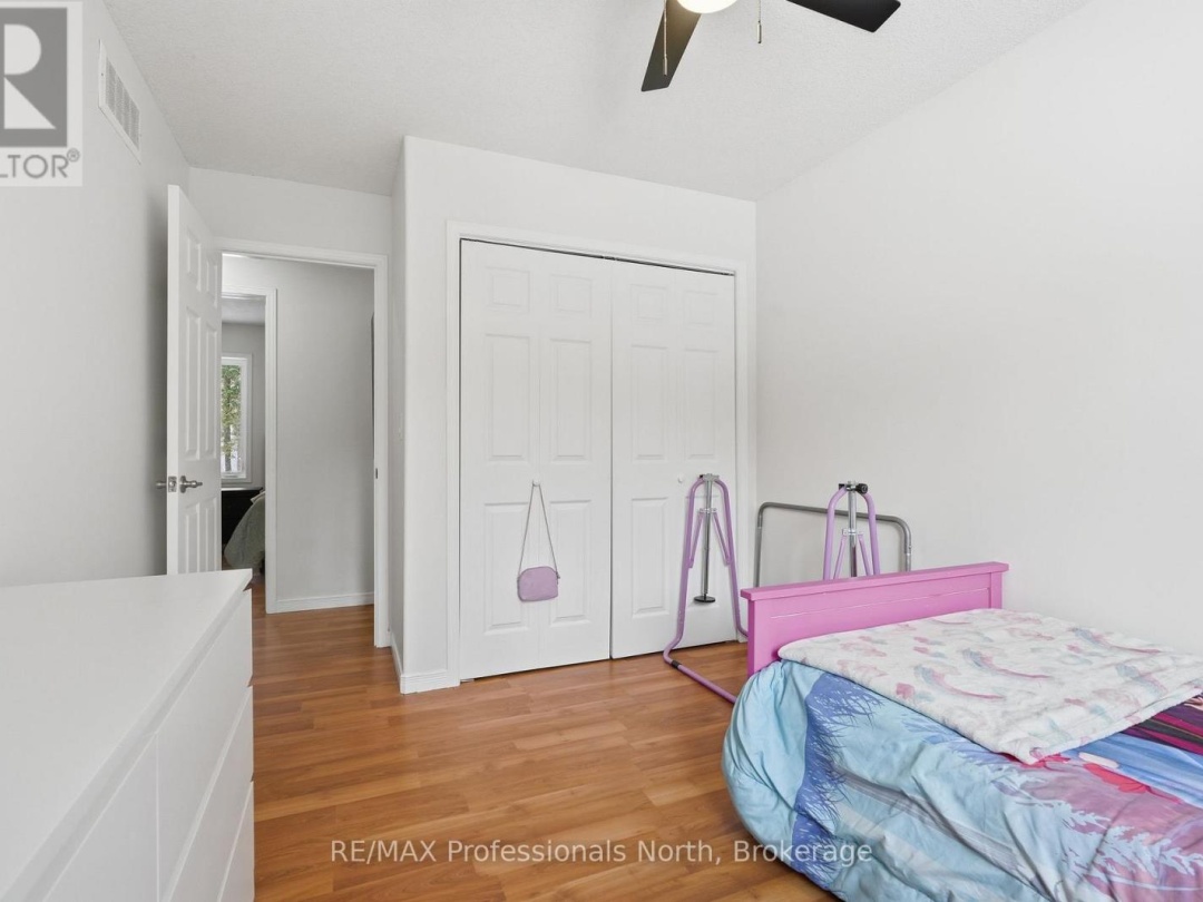 1036 POST ROAD, Bracebridge (Macaulay)