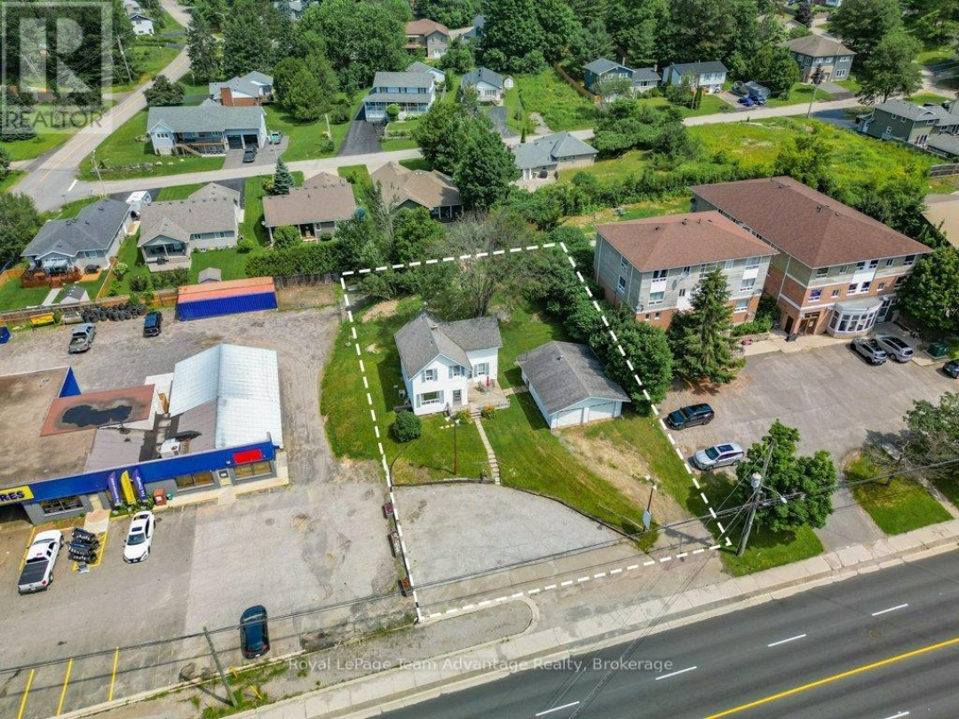 76 BOWES STREET, Parry Sound