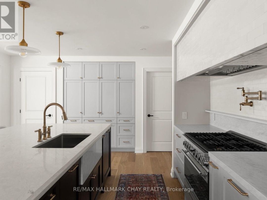 930 MARSHALL ROAD, Tiny