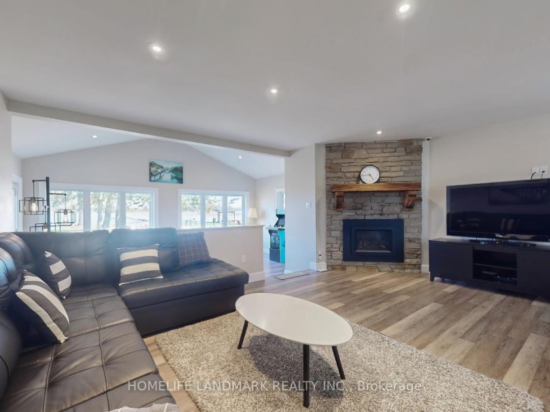 208 LAKESHORE DRIVE, Trent-Severn Waterway