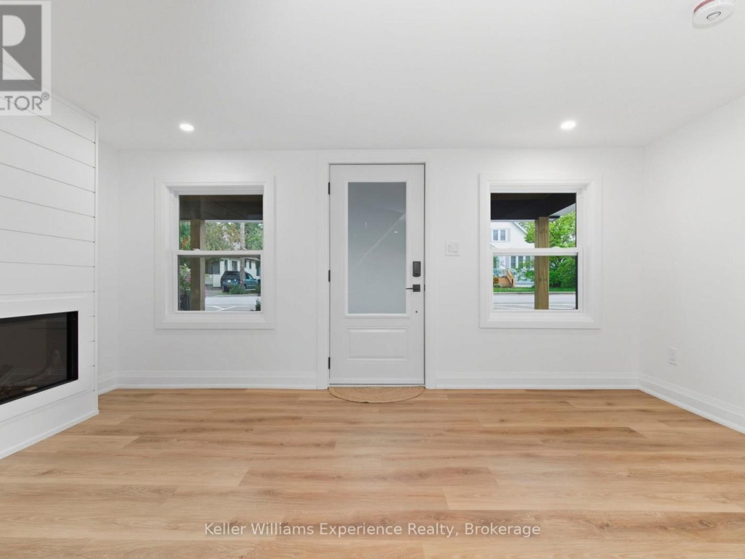 3355 MUSKOKA STREET, Severn (Washago)