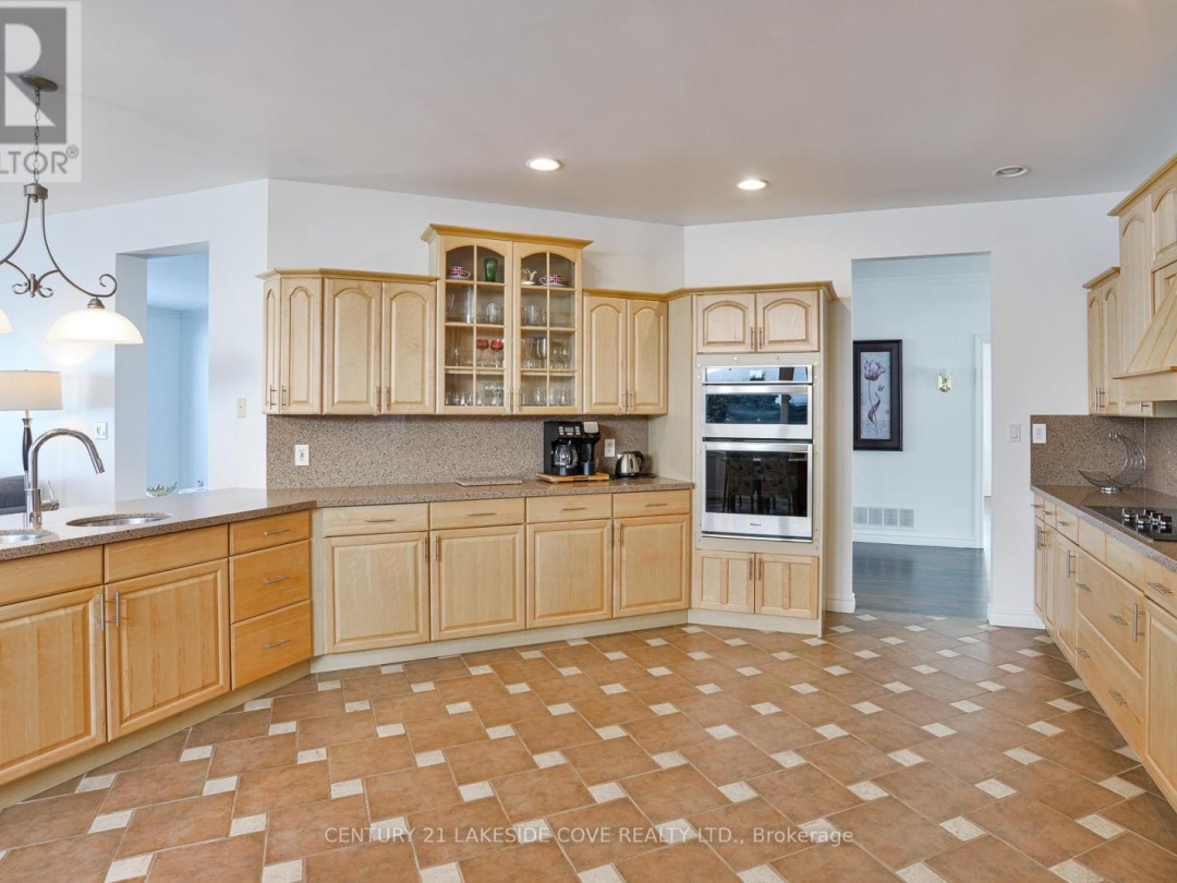 17 WILLOW CRESCENT, Lake Simcoe