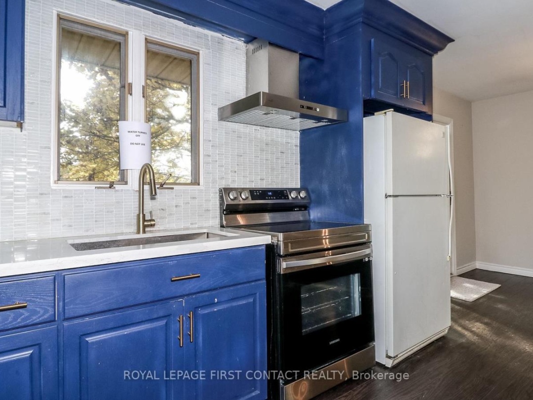 18 KENNEDY DRIVE, Kawartha Lakes (Fenelon Falls)