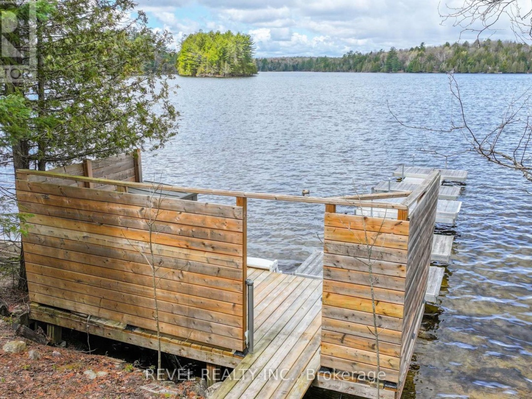 1129 LAKESHORE ROAD, Gooderham Lake
