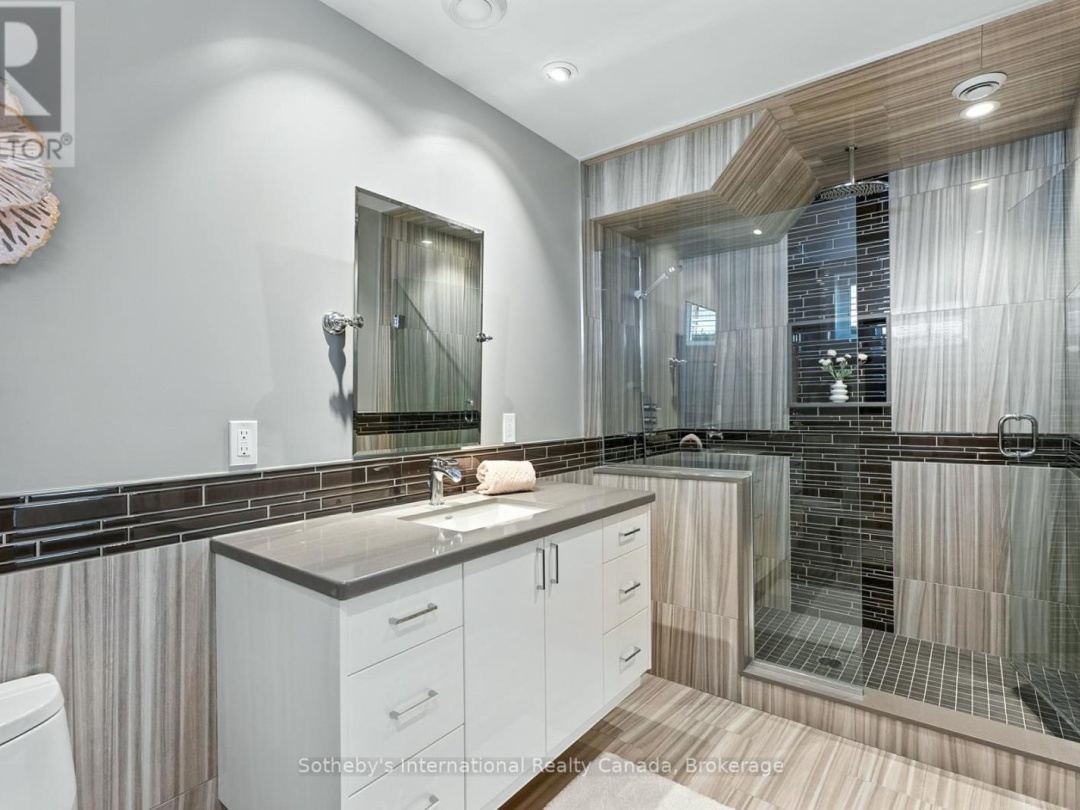153 CREIGHTON STREET S, Lake Simcoe