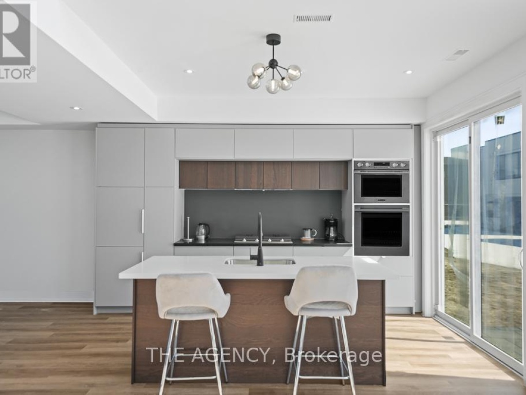 3714 QUAYSIDE DRIVE, Severn (West Shore)