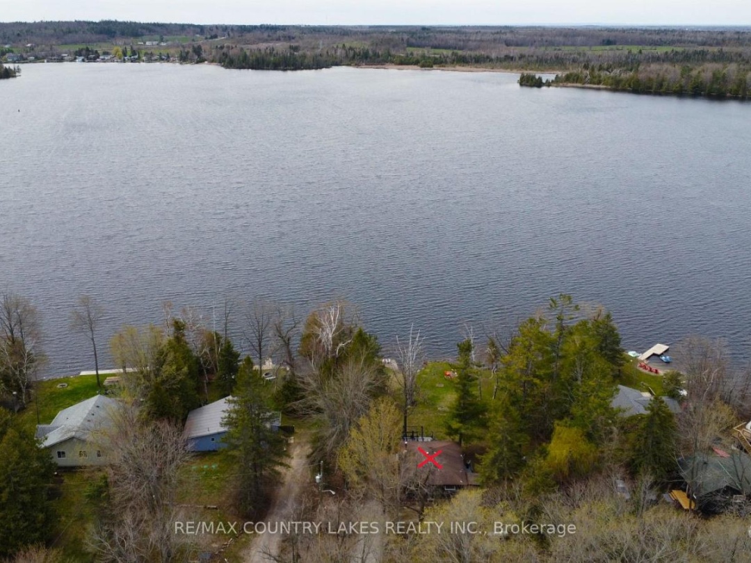 31 HILLCREST AVENUE, Mitchell Lake