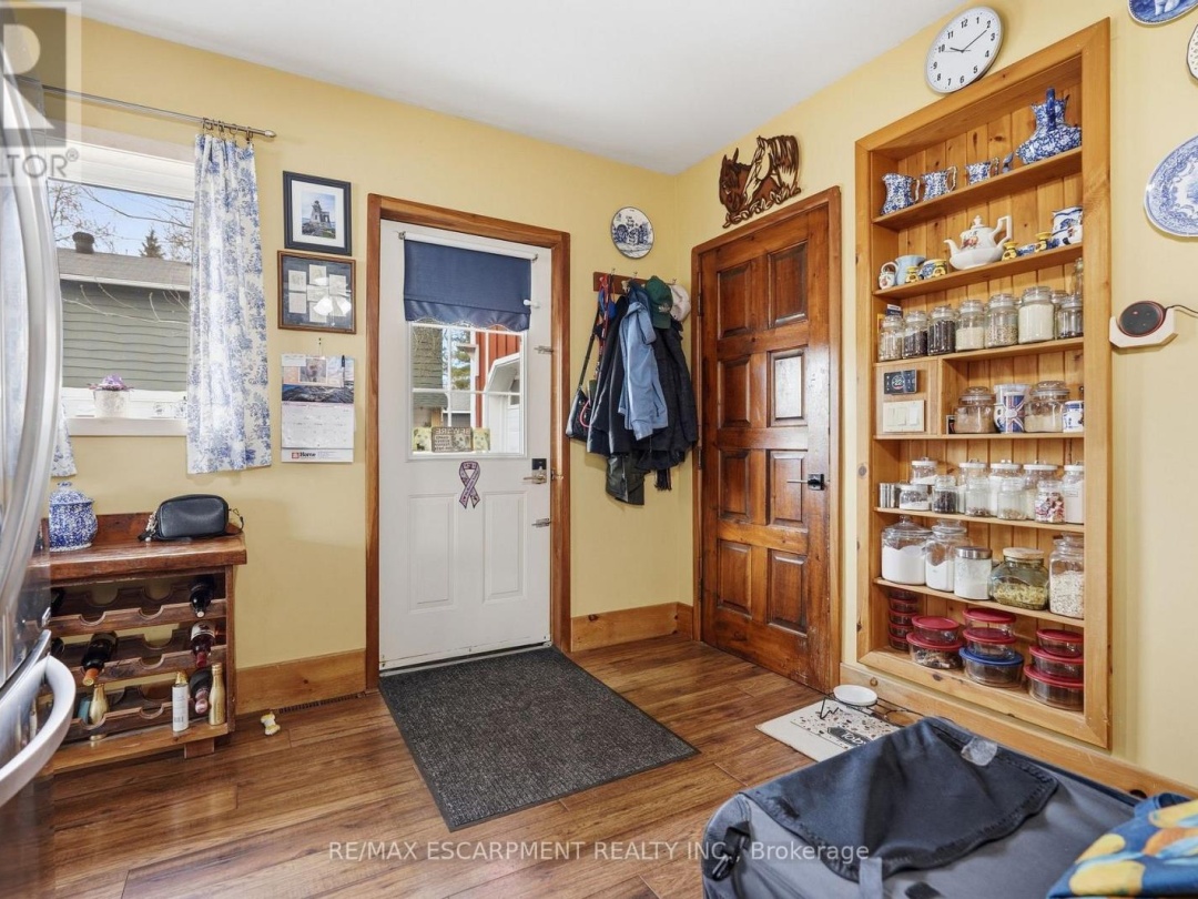 181 DILL STREET, Bracebridge (Macaulay)