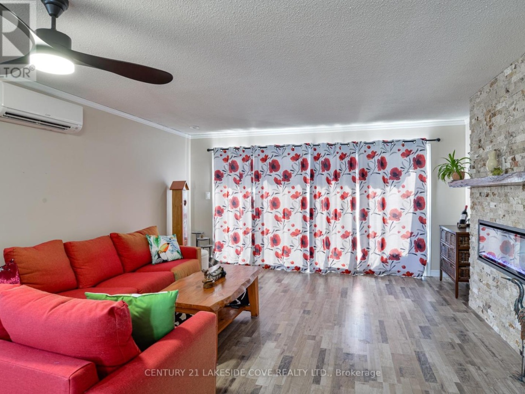 UNIT 27 - 1 PARADISE BOULEVARD S, Lake Simcoe
