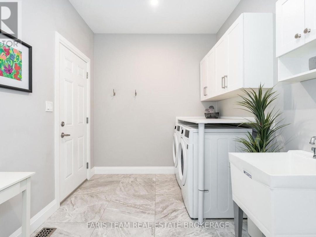 5 BREANNA BOULEVARD, 