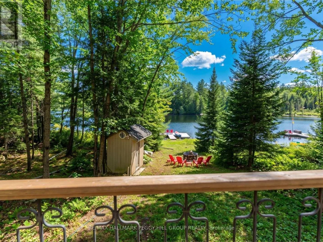 4 CLOVER COURT, Crego Lake