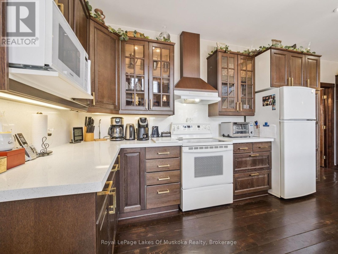 1441 CEDAR LANE, Bracebridge (Macaulay)