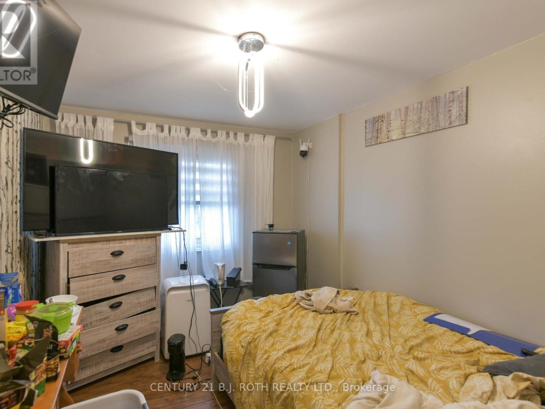 15 - 40 VICTORIA CRESCENT, 