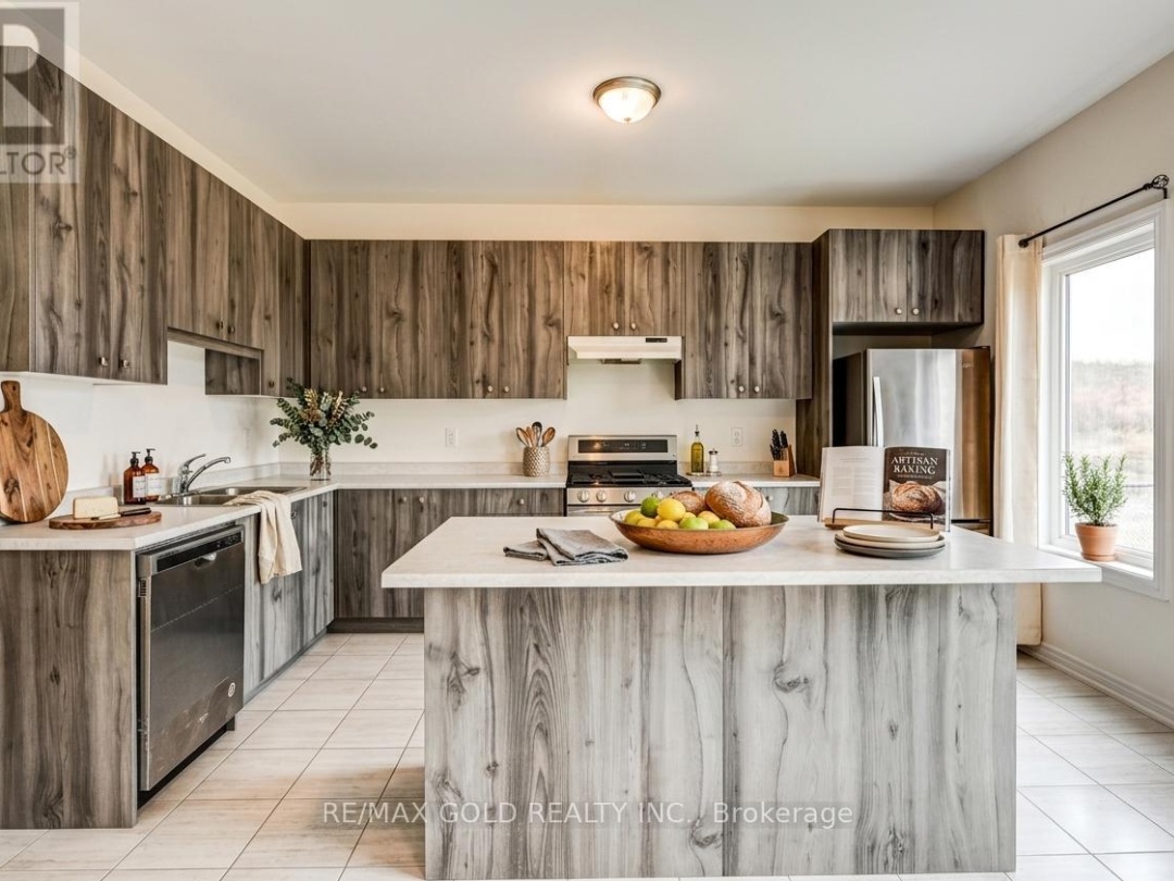 84 ATLANTIS DRIVE W, Orillia