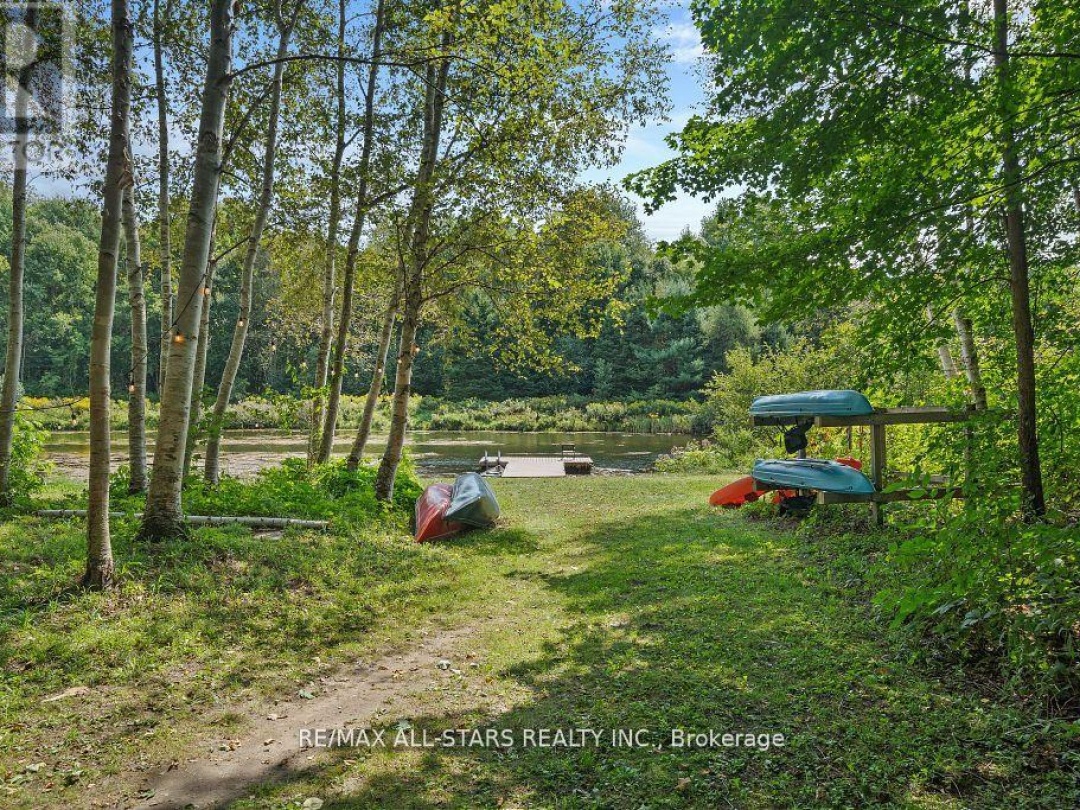 8 HARMONIOUS DRIVE, Burnt River
