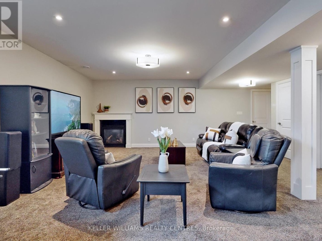 34 GEORGIAN GRANDE DRIVE, 